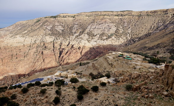 Přírodní rezervace Dana - vesnice Dana.