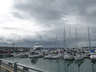 Naklejka premium Cruise and Yachts in Harbour