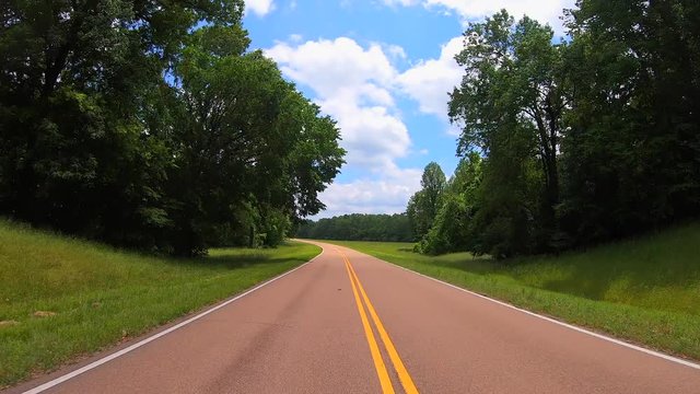NATCHEZ TRACE PARKWAY, Potkupino Section, timelapse drive down historic parkway in south
