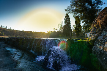 PAISAJE DE CASCADA