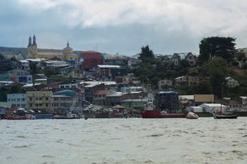 Castro chiloé desde el mar vista a la catedral, patrimonio de la humanidad re de iglesias de chile