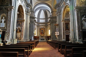 Fototapeta na wymiar Interior of the cathedral of Pescia, Tuscany, Italy