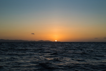 Obraz premium Beautiful sunrise by the sea