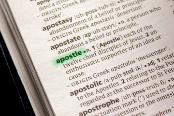 Obraz premium Apostle word or phrase in a dictionary.
