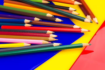 colored pencils, color gamut