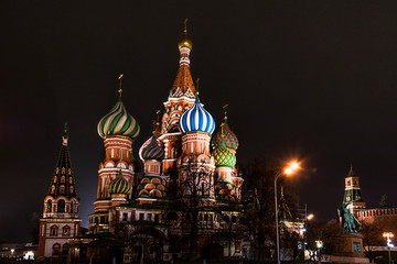 Fototapeta na wymiar St Basil cathedral in Moscow and Kremlin