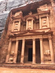 Fachada del Tesoro de la antigua ciudad de Petra, Jordania