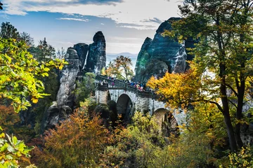 Crédence de cuisine en verre imprimé Le pont de la Bastei The Bastei bridge, Saxon Switzerland National Park, Germany in autumn