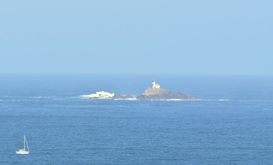 Fototapeta premium La Bretagne ses récifs ses côtes déchiquetées, ses falaises, ses rochers, ses paysages marins ses rias ses abers et l'Océan à perte de vue