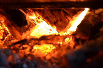 drewno na opał ,ogień, płomieni, ciepło, ognisko, gorąca, gorąco, oparzenia, czerwień, drewna, ognisko, kominek, płomieni, niebezpieczeństwo, ciepły, pomarańcz, ekogroszek , lawa , pożar lasu , pali © Szymon