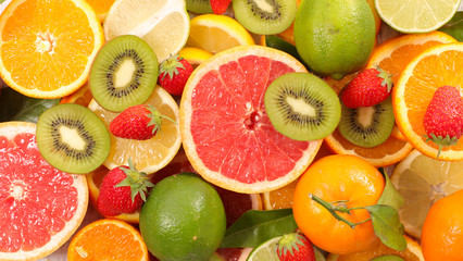 Fototapeta na wymiar assortment of citrus fruit with lemon, orange,grapefruit,lime