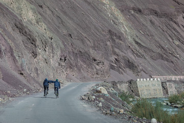 cycling ladakh