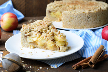Crumble Pie with Cinnamon Apple Filling, Homemade Bakery