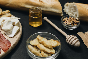 Cheese appetizer selection or whine snack set.