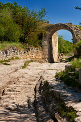 Fototapeta na wymiar old road in jewish town Chufut Kale, XI century, Crimea