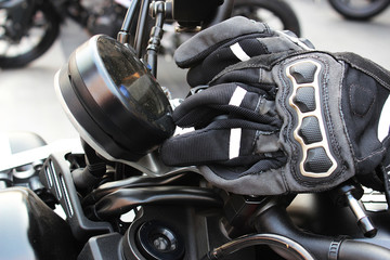 Gloves for driving