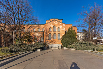 Fototapeta premium Saint Sofia church and Monument of the Unknown Soldier in Sofia