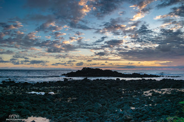 Naklejka premium el ocaso de una isla 