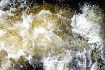 Obraz na płótnie Canvas Rushing waters