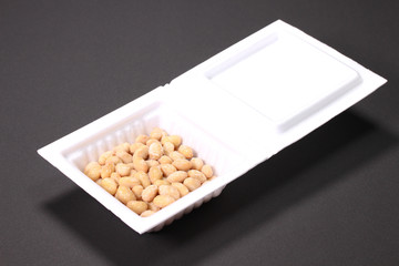 パックに入った納豆