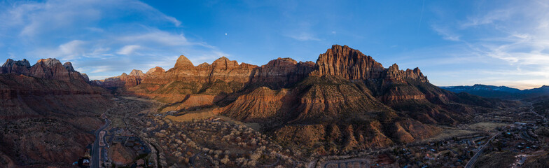 Vue aérienne panoramique de Zion National Park, Utah