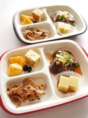 老夫婦・老人・シニアが食べるワンプレート介護食【介護用弁当】