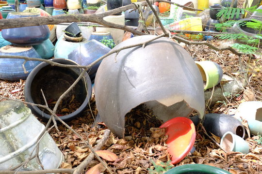 Many unused and substandard ceramics were left in the factory waiting to be destroyed.