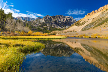 Naklejka premium Bright Day at North Lake Near Bishop California