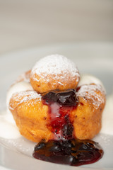Cream Donuts. Sweet, -Papanași cu smantana si dulceata
