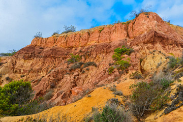 Felsformationen am Strand von Olhos de Água, Albufeira/Algarve
