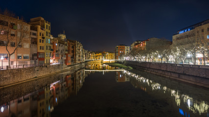 Fototapeta na wymiar city of catalonia at night