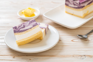 Delicious blueberry yoghurt cake