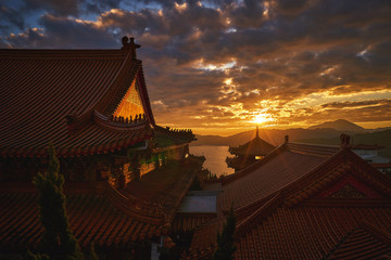 Fototapeta na wymiar Sunset at Wenwu temple at Sun Moon lake in Taiwan