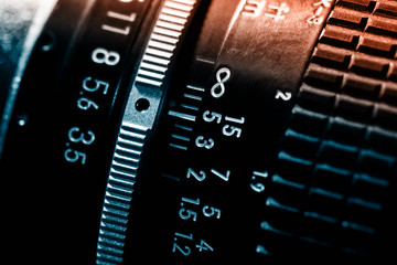 Lens photo scale