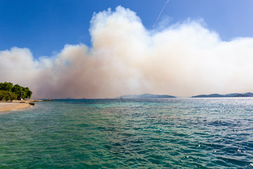 Quick spreading smoke from big forest fire in Croatia