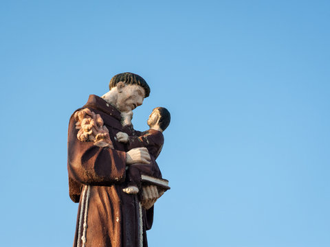 Waycross with statue of saint antonius in Burgenland