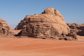 Vista panorámica del desierto de Wadi Rum, Jordania