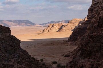 Vista panorámica del desierto de Wadi Rum, Jordania 