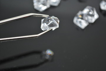diamanti grezzi pietre preziose gioielli ricchezza moda 
