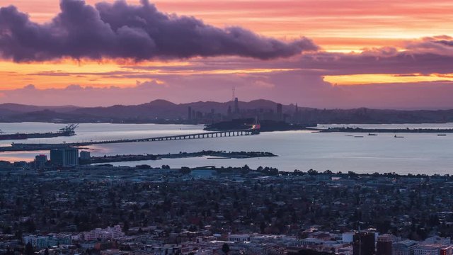 Downtown San francisco skyline Day to Night Timelapse