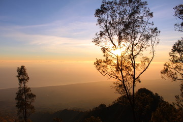 Fototapeta na wymiar sunrise from abang's peak