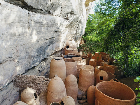 Burkina Faso, Niansongoni, Troglodyte dwellings