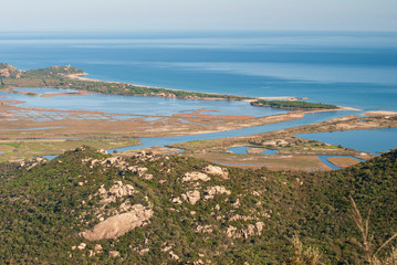 Panorama degli stagni Feraxi e Colostrai dal Monte Liuru
