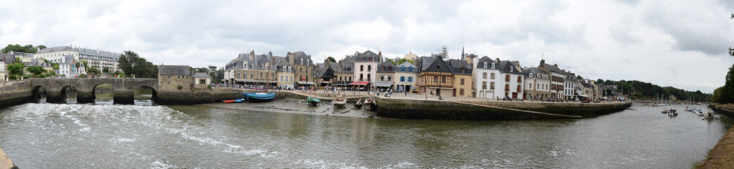 Fototapeta na wymiar Panorama von Saint Goustan, Bretagne