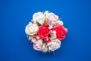 bouquet of roses on blue backgraund