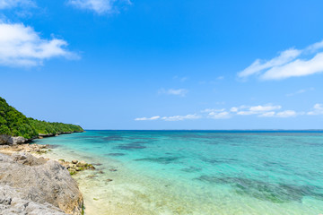 Fototapeta na wymiar 伊良部島　美しいビーチ　沖縄