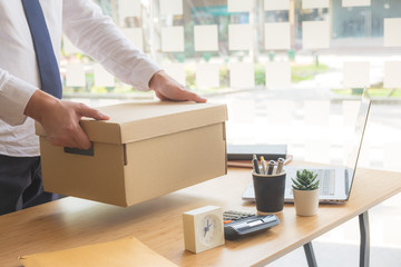 Workers, office, storage, desk, work, move or move, resign, fired.