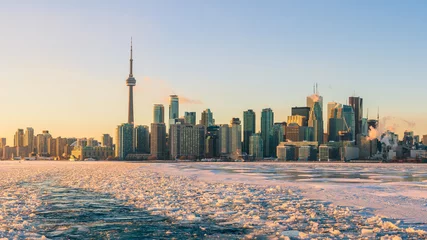 Foto op Aluminium Winter Toronto Skyline bij zonsondergang © Simon Velazquez