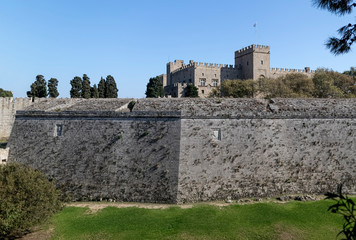 Fototapeta na wymiar Fortress on the island of Rhodes