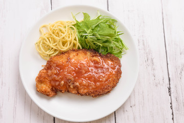 玉葱ソースのトンカツ